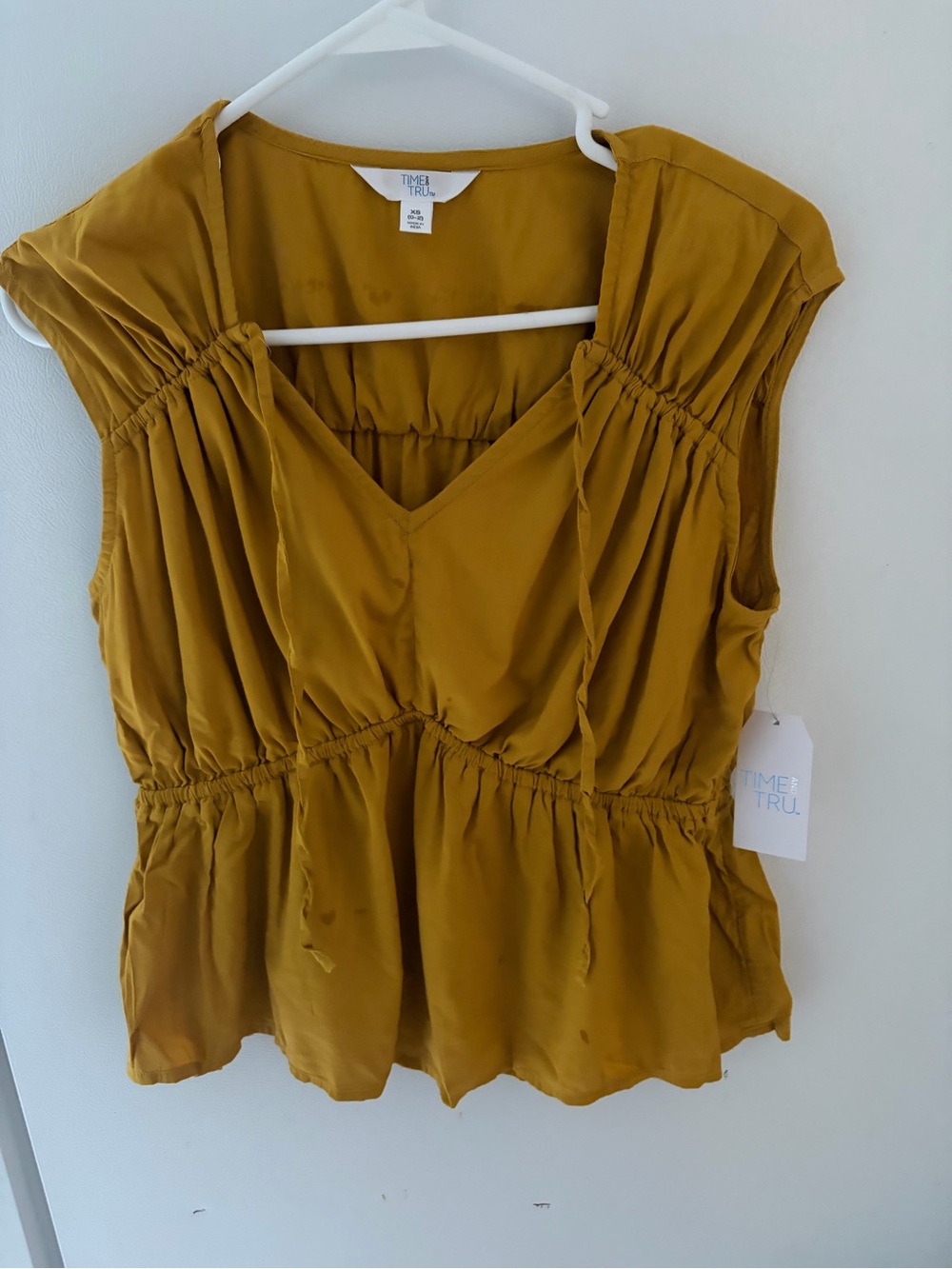 Time and Tru Mustard V-Neck Peplum Camisole🍁🍂